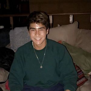 Meet your Posher, Troy